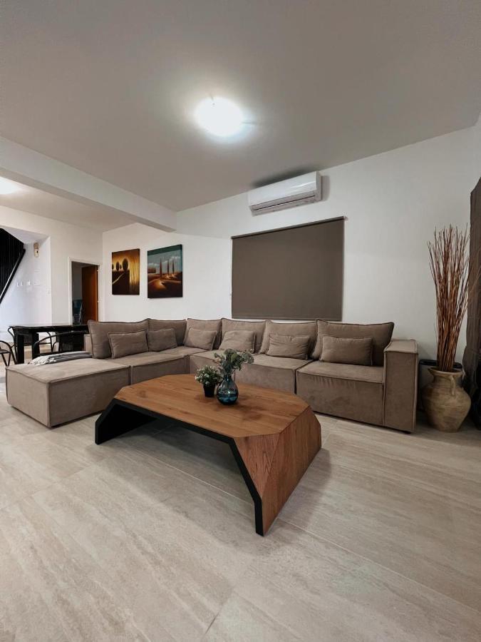 Oasi Rejuve Villa Meneou ภายนอก รูปภาพ