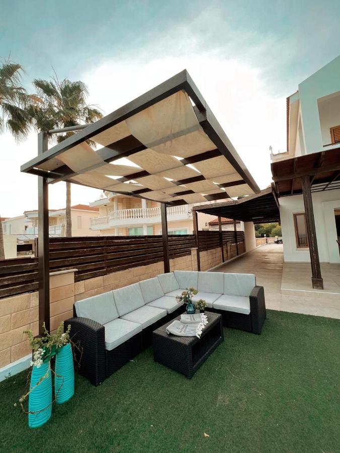 Oasi Rejuve Villa Meneou ภายนอก รูปภาพ